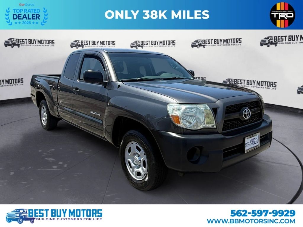 2011 TOYOTA Tacoma
