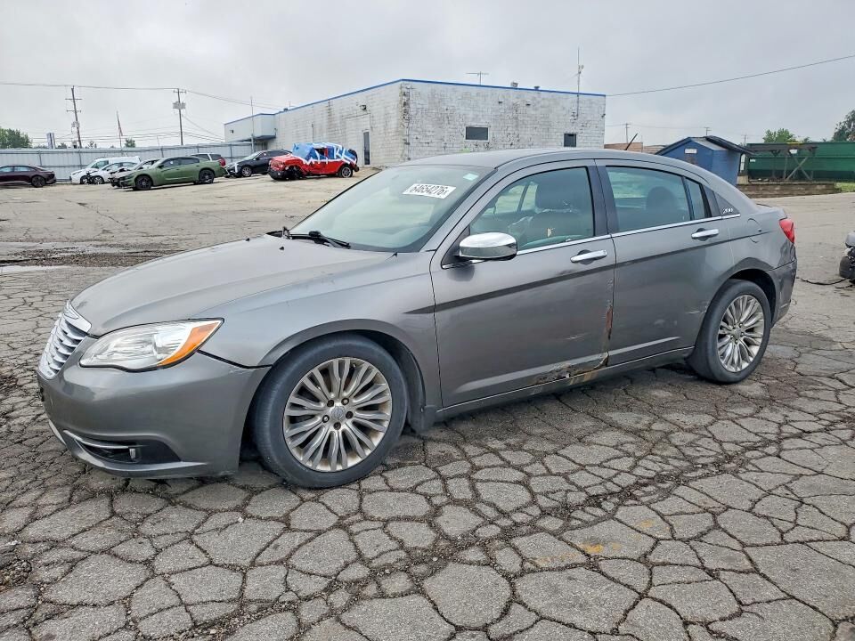 2013 CHRYSLER 200