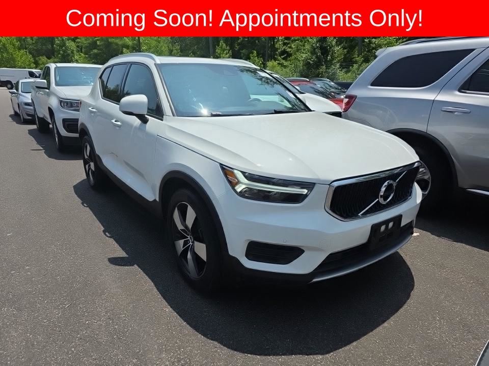 2020 VOLVO XC40