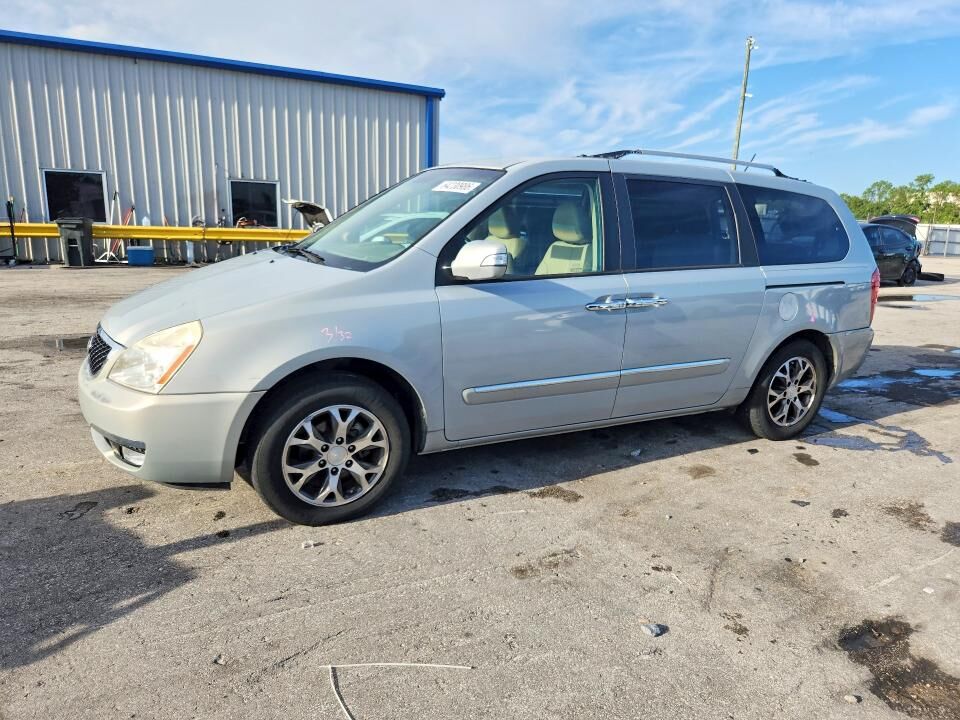 2014 KIA Sedona