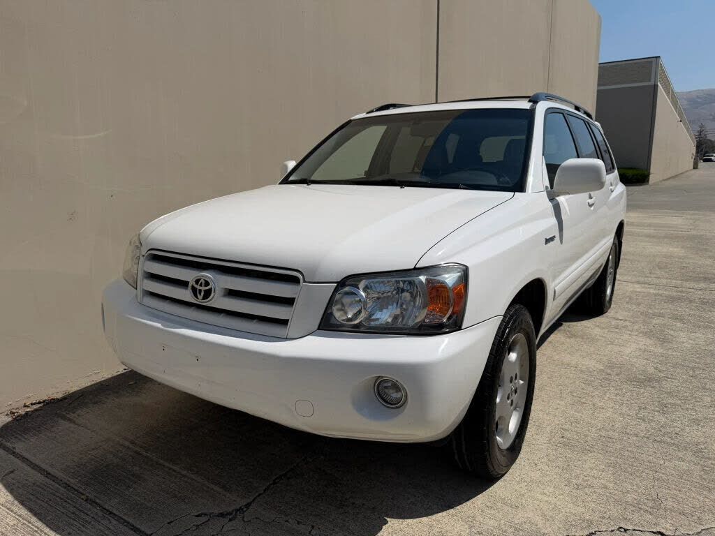 2004 TOYOTA Highlander