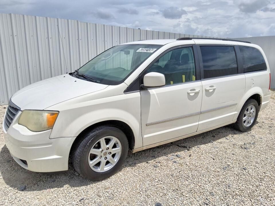 2010 CHRYSLER Town and Country