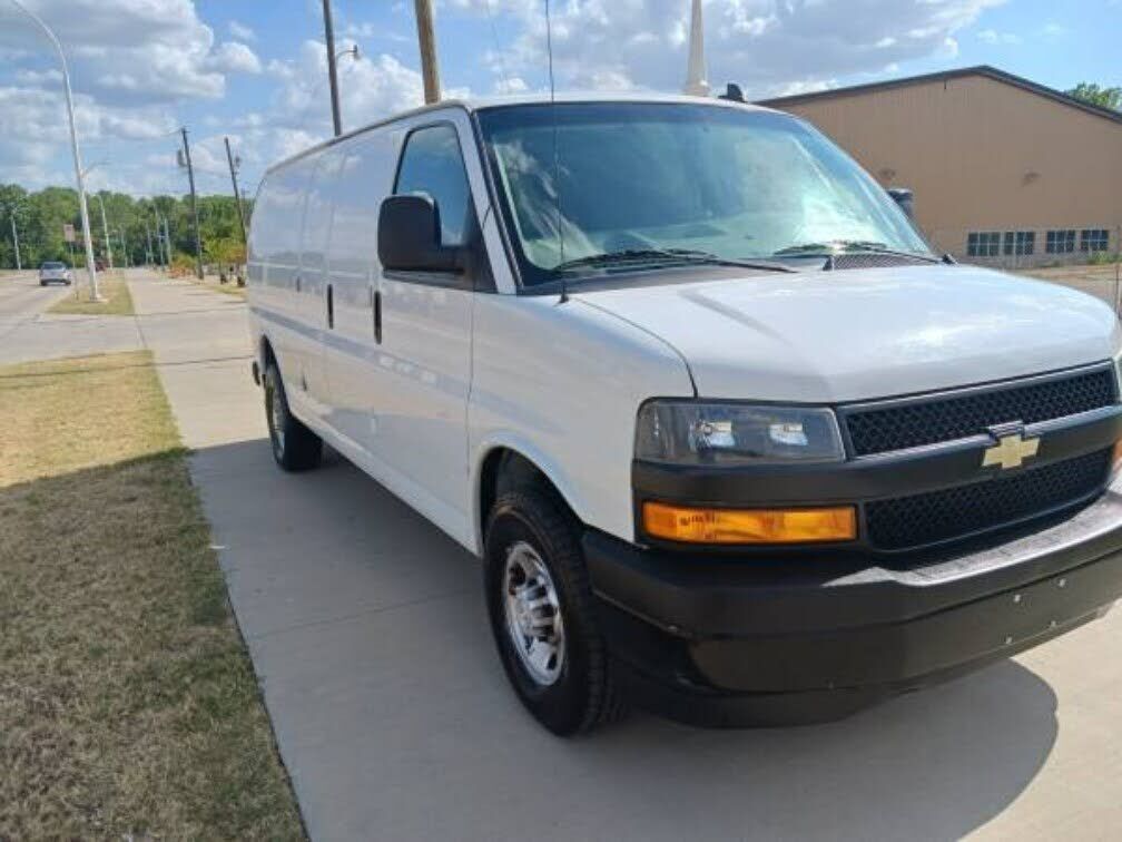 2020 CHEVROLET Express
