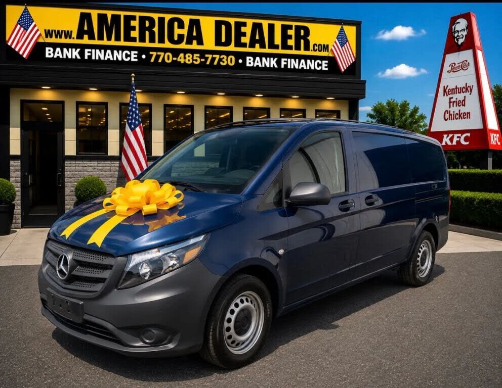 2019 MERCEDES-BENZ METRIS