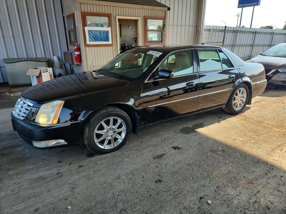2011 CADILLAC DTS