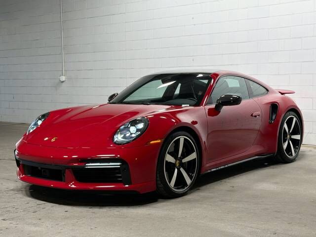 2025 PORSCHE 911