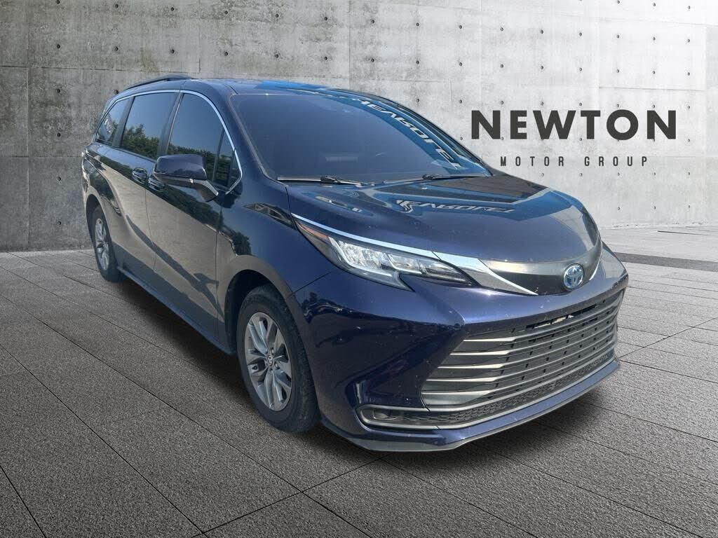 2022 TOYOTA Sienna