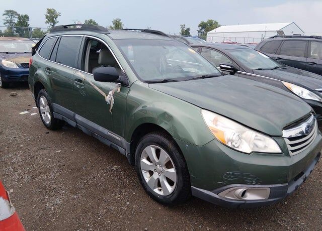 2011 SUBARU Outback