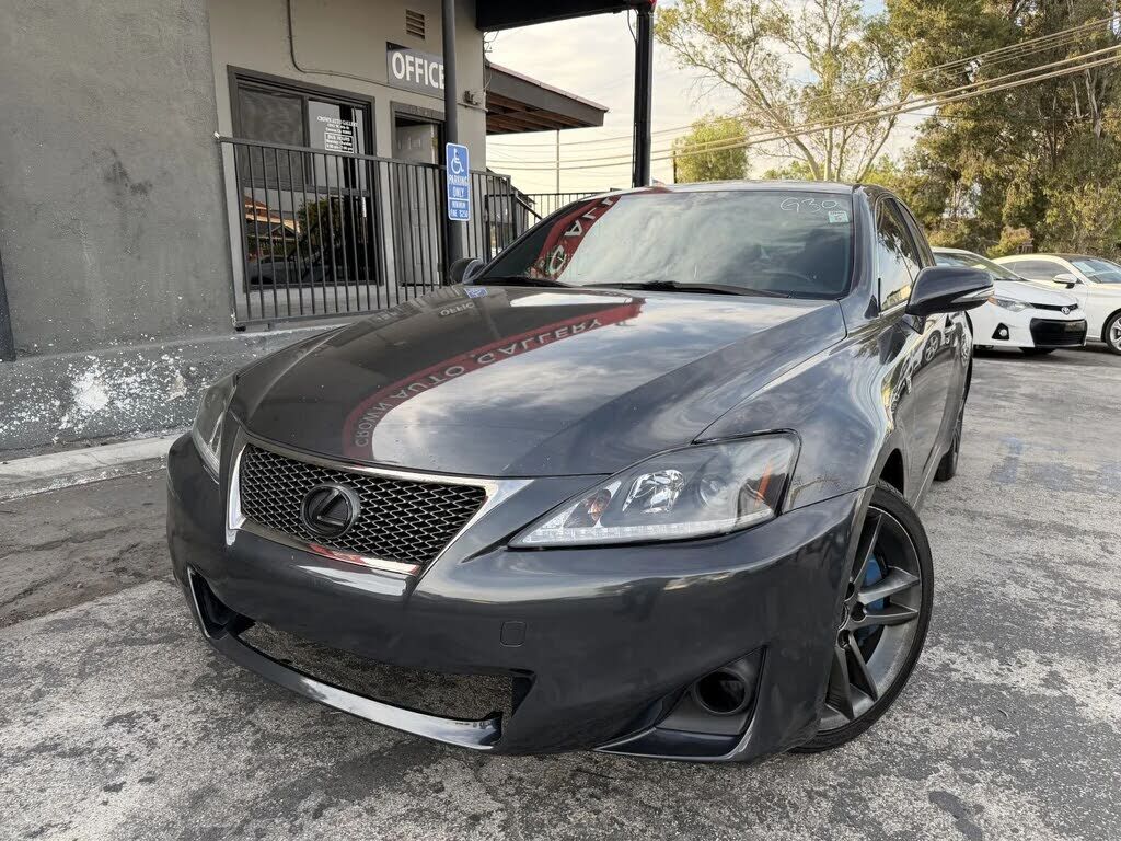 2011 LEXUS IS