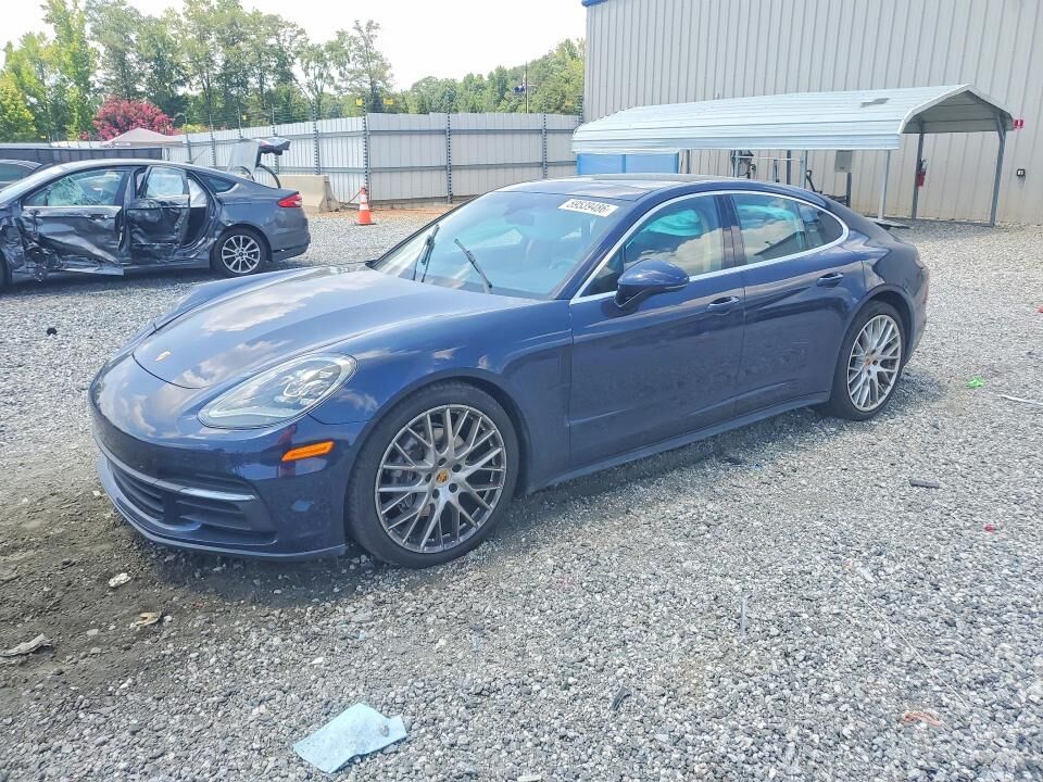 2018 PORSCHE Panamera