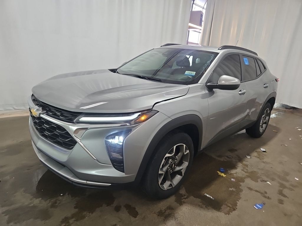 2025 CHEVROLET Trax