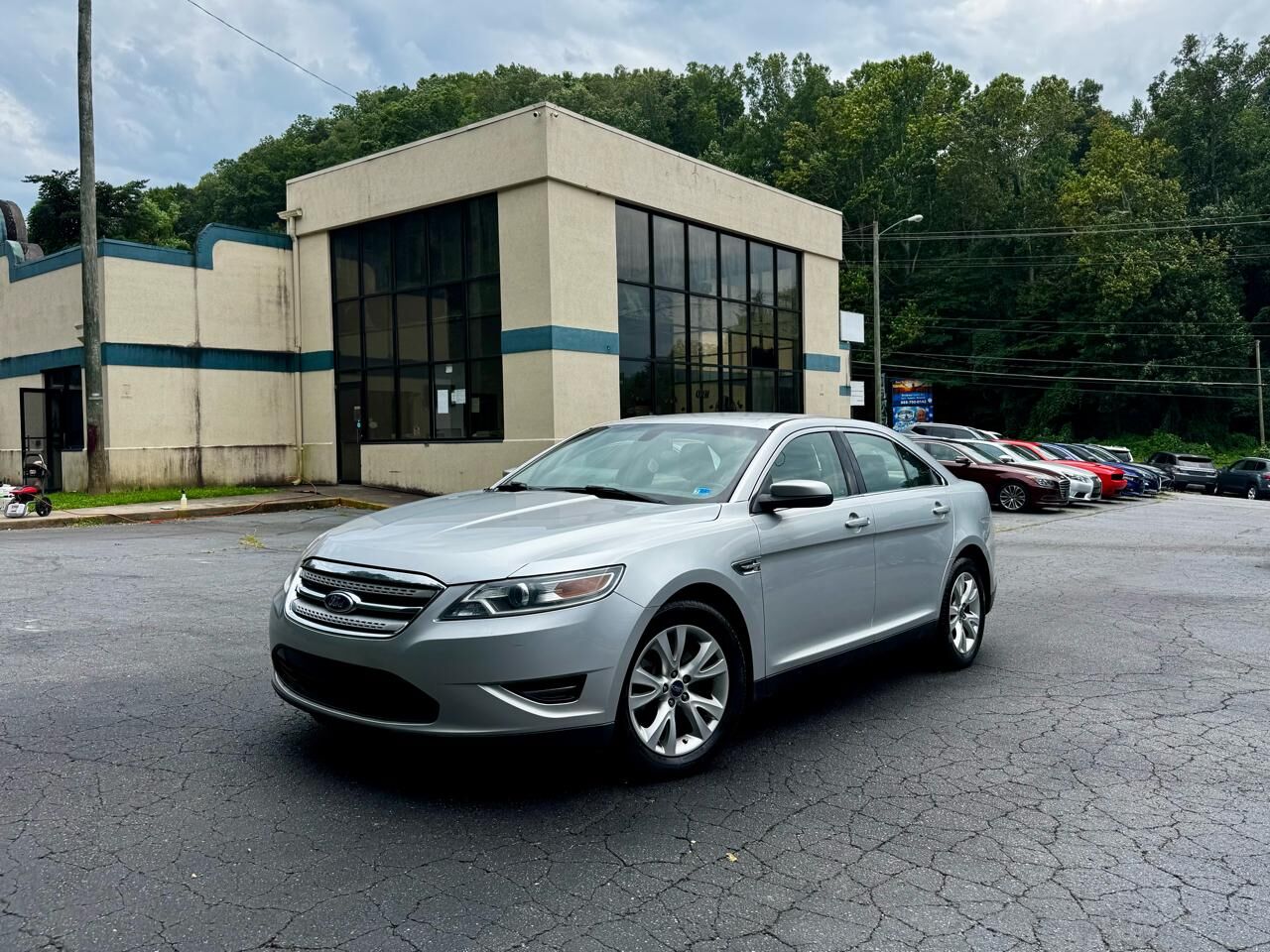 2010 FORD Taurus