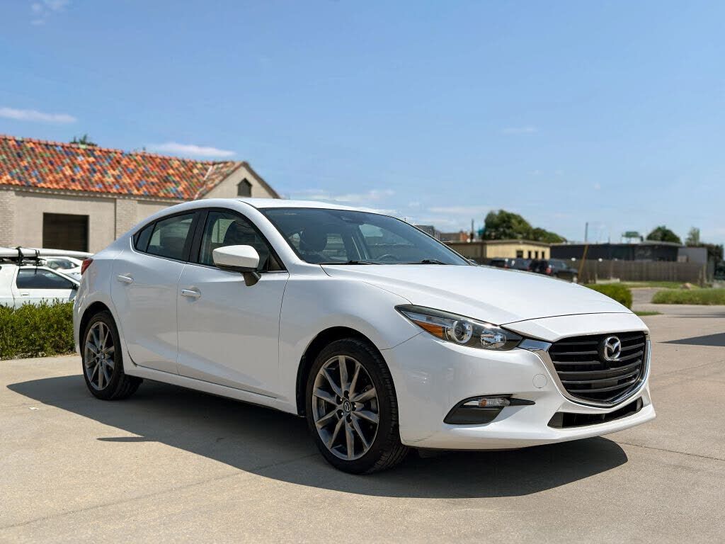 2018 MAZDA Mazda3