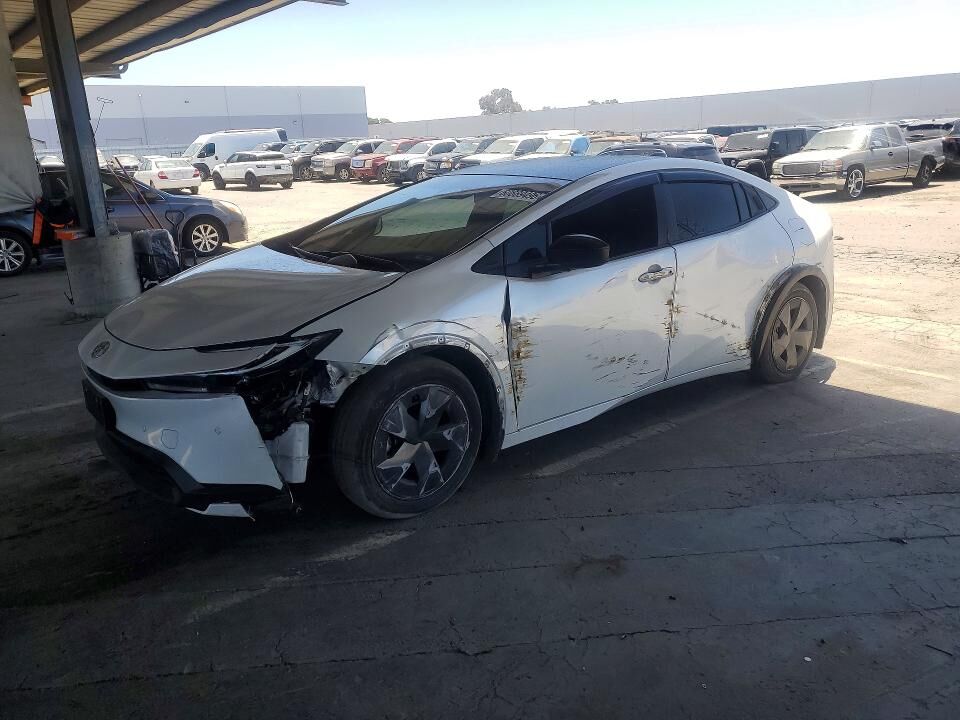 2024 TOYOTA PRIUS