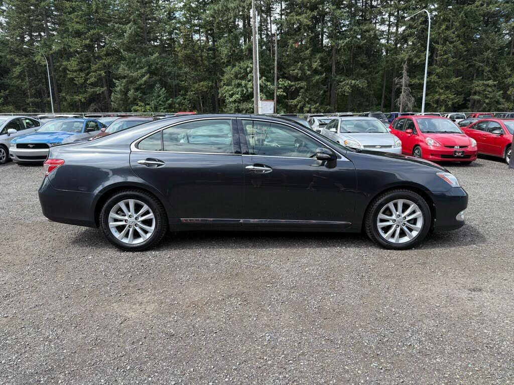 2011 LEXUS ES