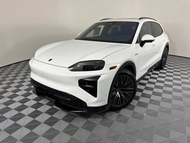 2026 PORSCHE Cayenne