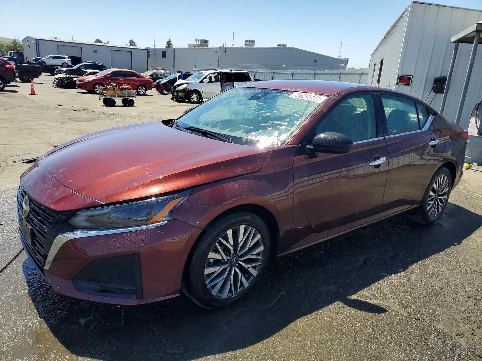 2024 NISSAN Altima