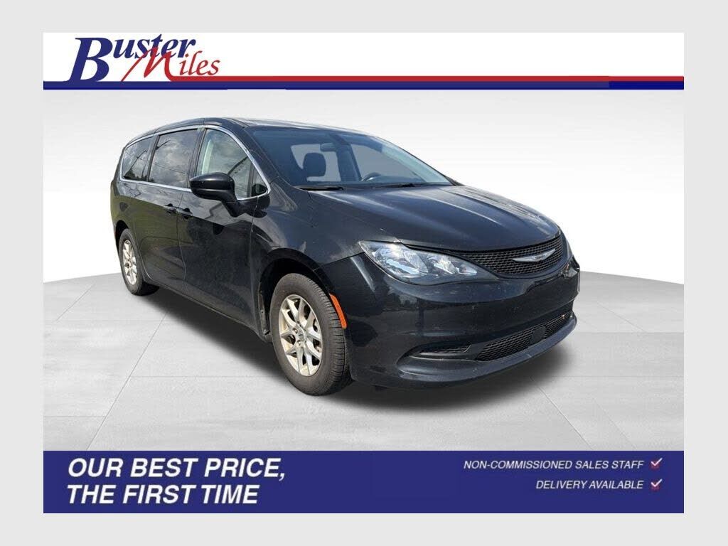 2022 CHRYSLER Voyager