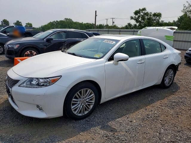 2015 LEXUS ES
