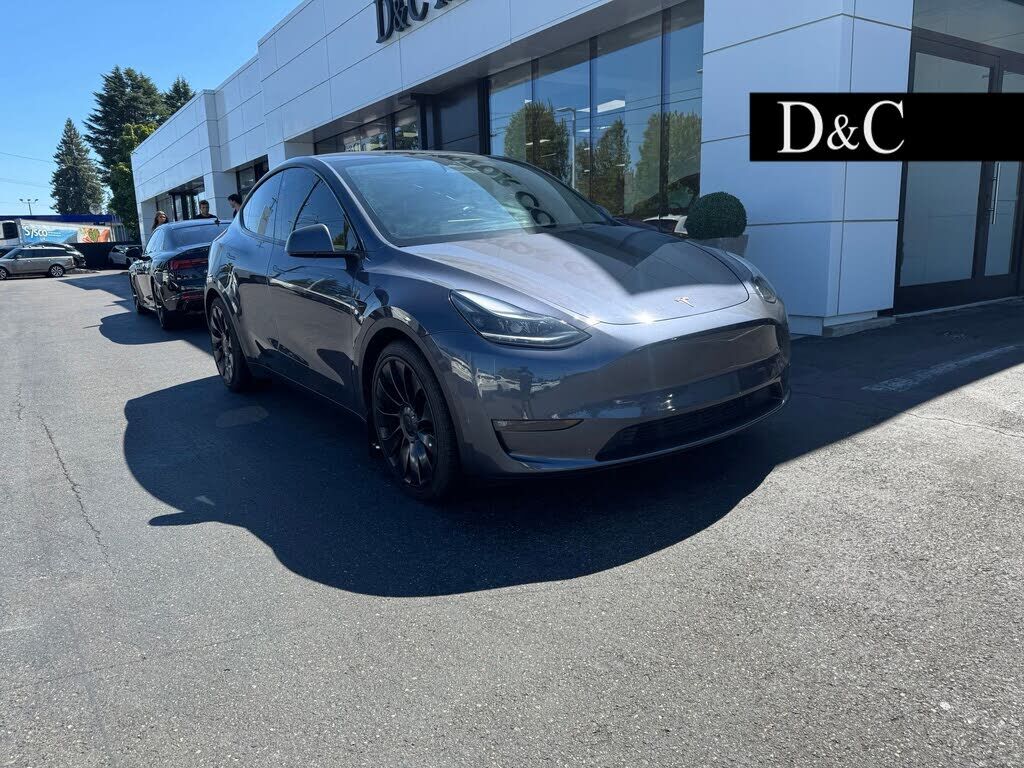 2022 TESLA Model Y