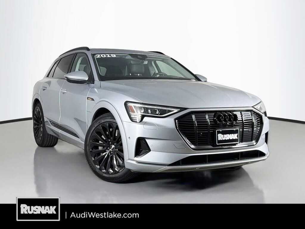 2019 AUDI e-tron