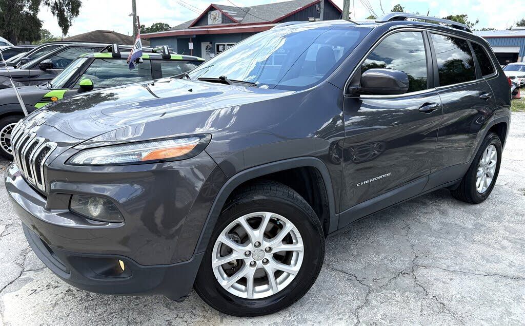 2018 JEEP Cherokee