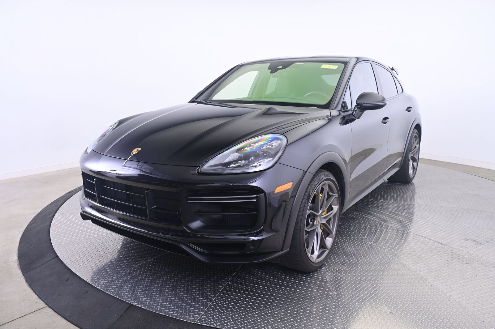 2022 PORSCHE Cayenne