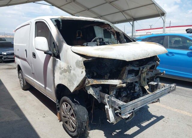 2017 NISSAN NV200
