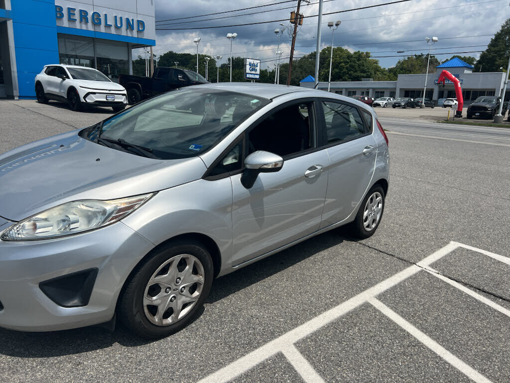 2013 FORD Fiesta