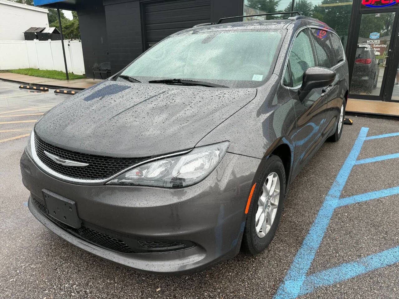 2021 CHRYSLER Voyager