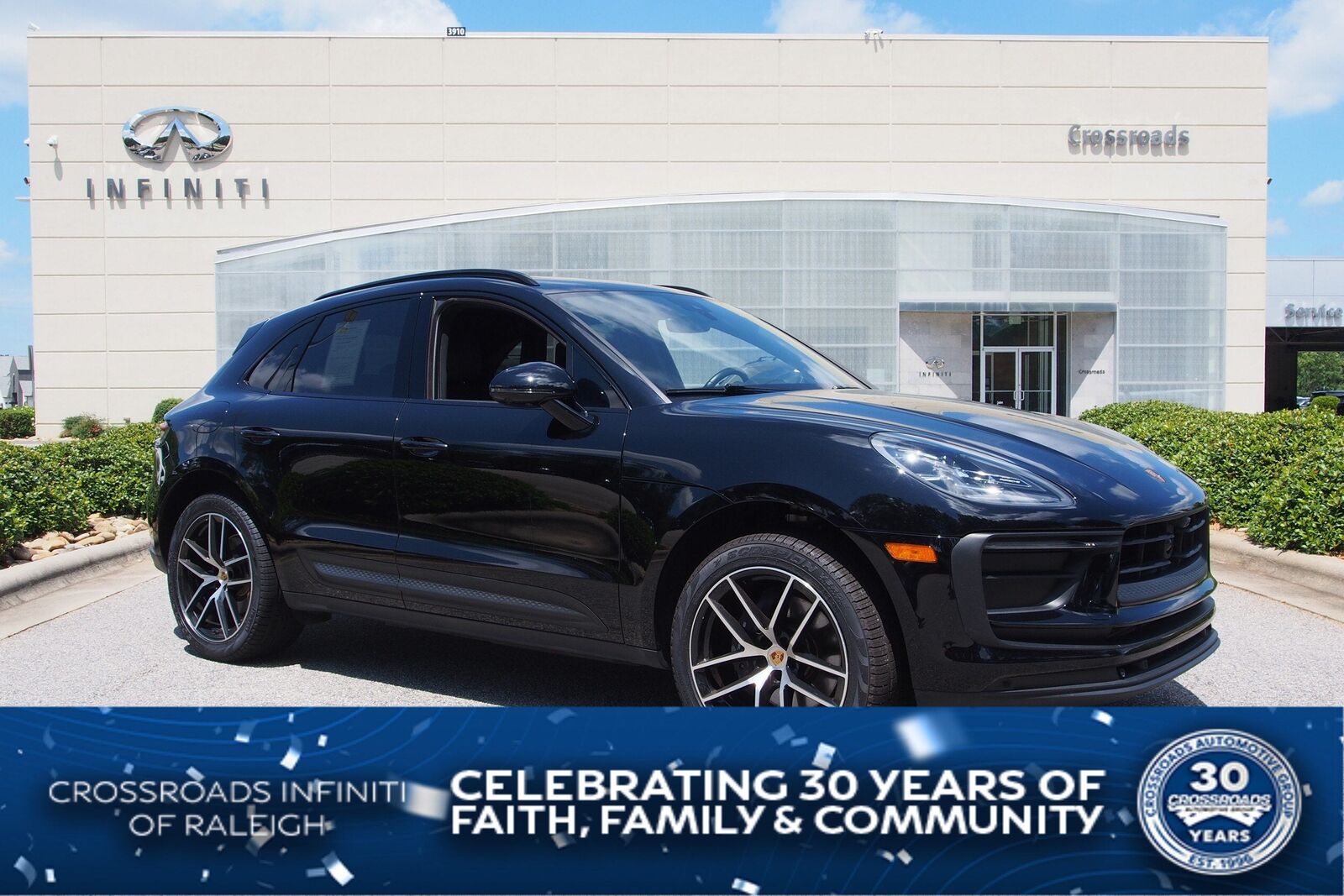 2023 PORSCHE Macan