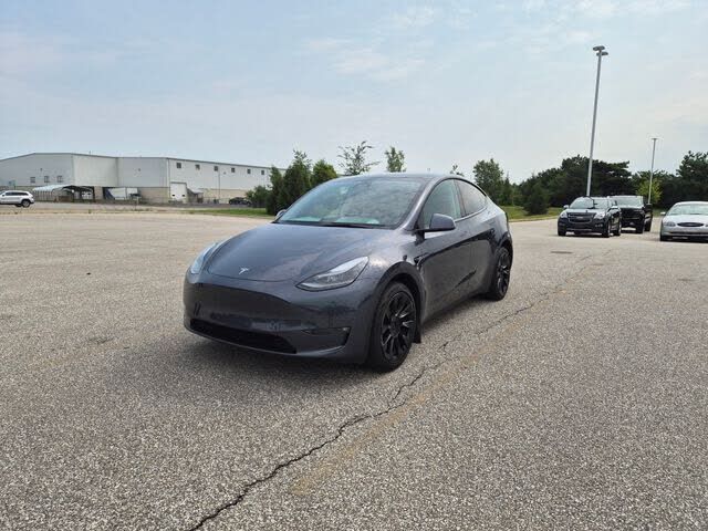 2023 TESLA Model Y