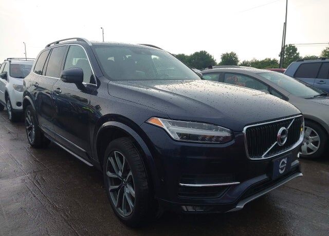 2017 VOLVO XC90
