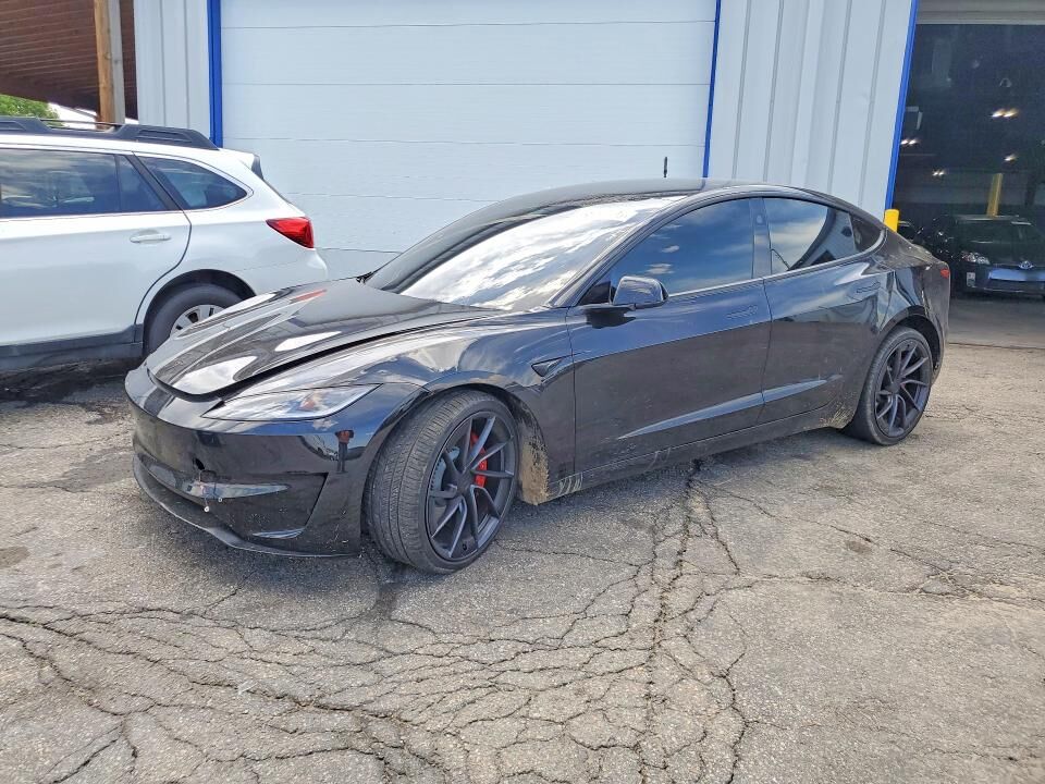 2026 TESLA Model 3