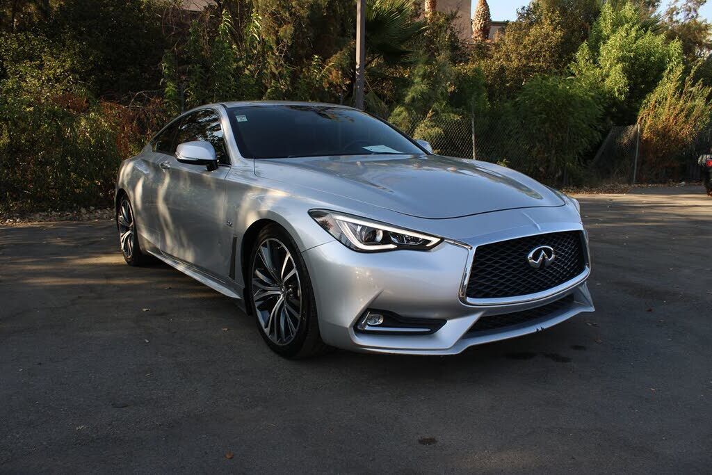 2017 INFINITI Q60