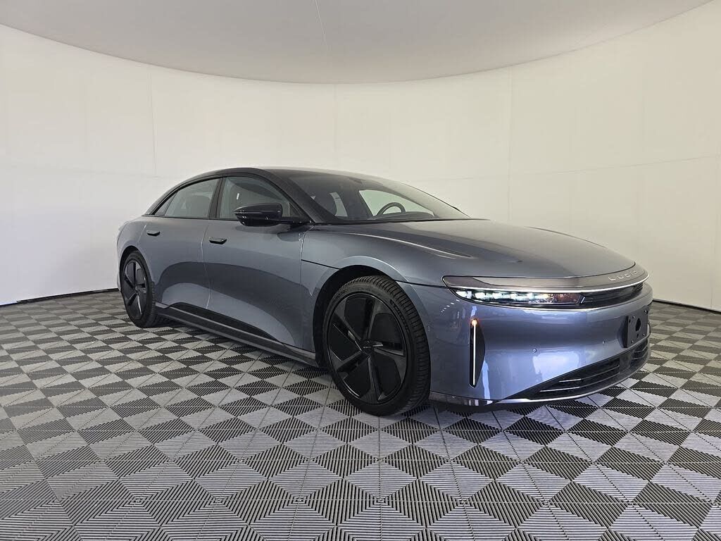 2025 LUCID Air