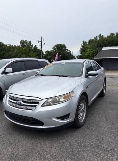 2011 FORD Taurus