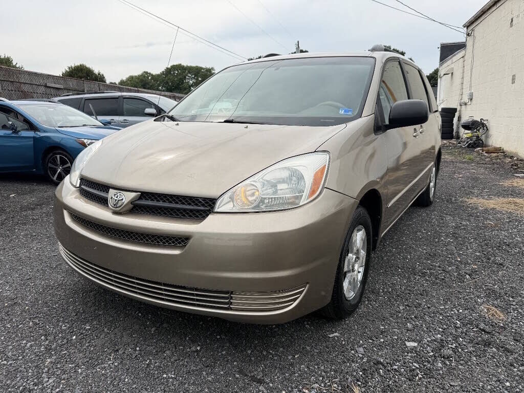 2004 TOYOTA Sienna