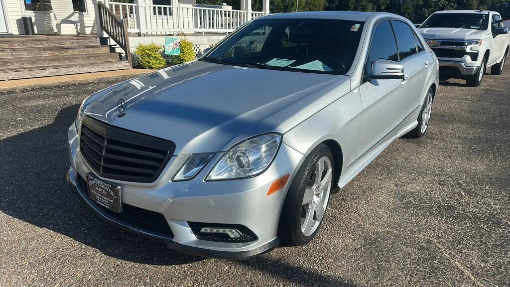 2011 MERCEDES-BENZ E-Class