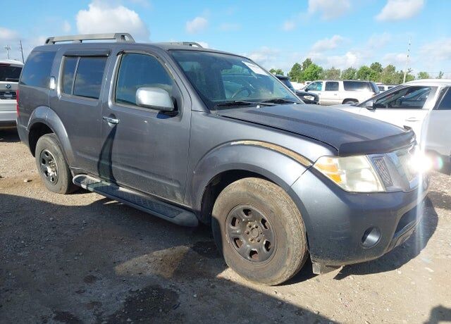 2011 NISSAN Pathfinder