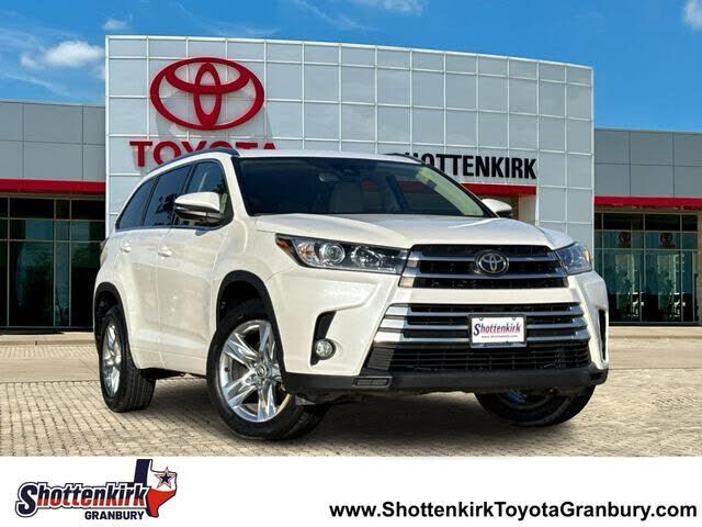 2017 TOYOTA Highlander