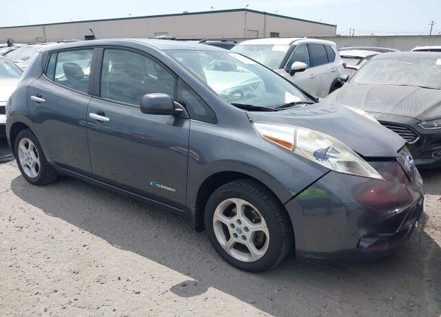 2013 NISSAN Leaf