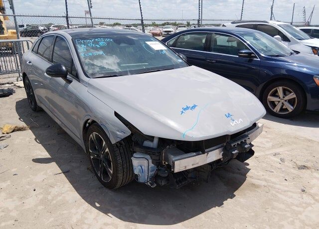 2022 KIA K5