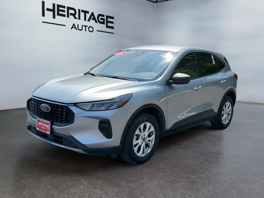 2024 FORD Escape
