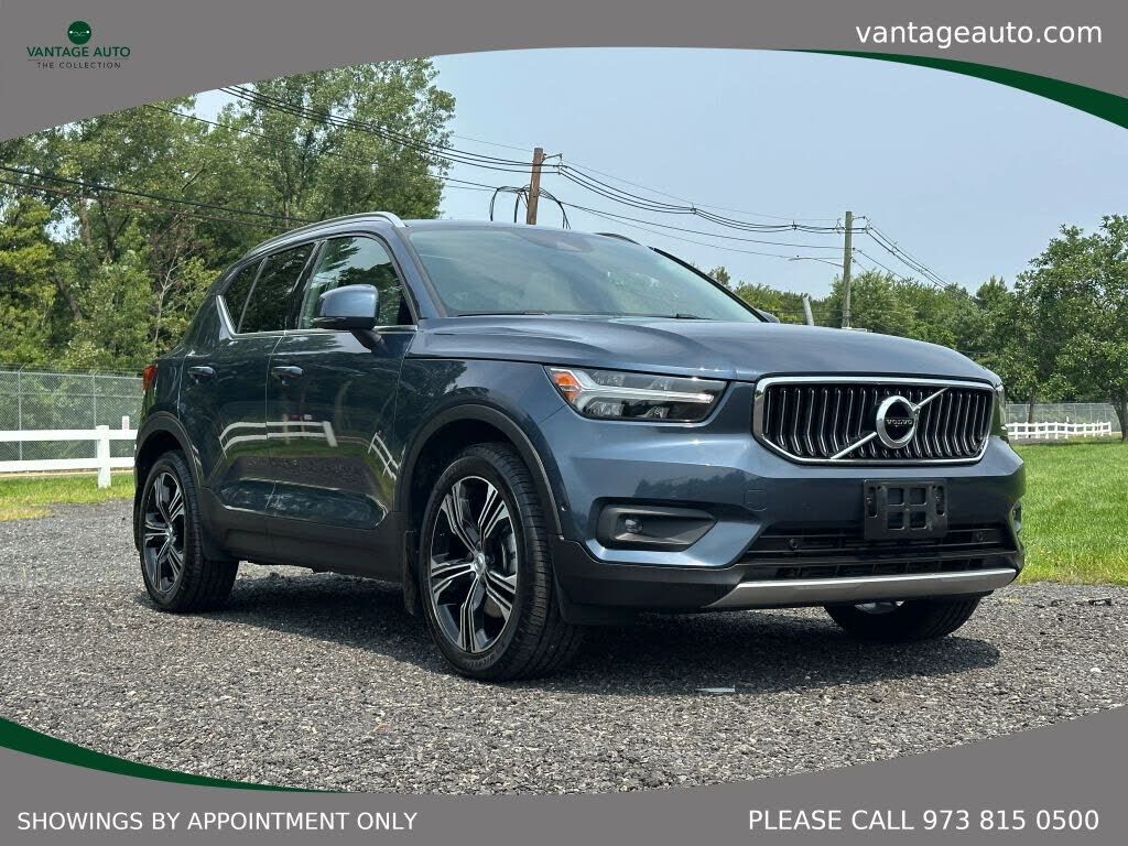 2019 VOLVO XC40