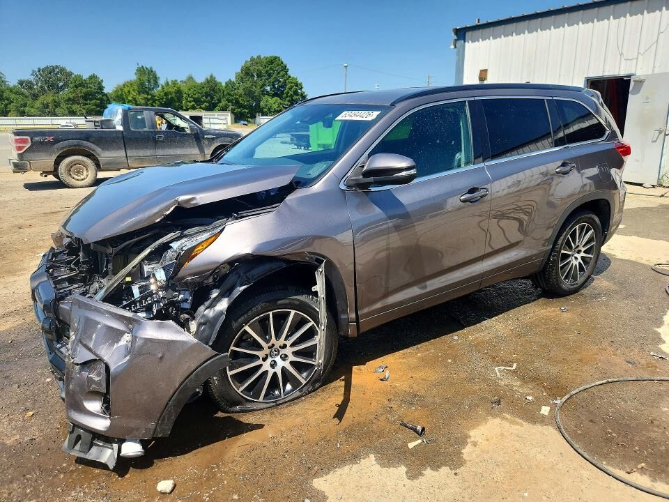2018 TOYOTA Highlander