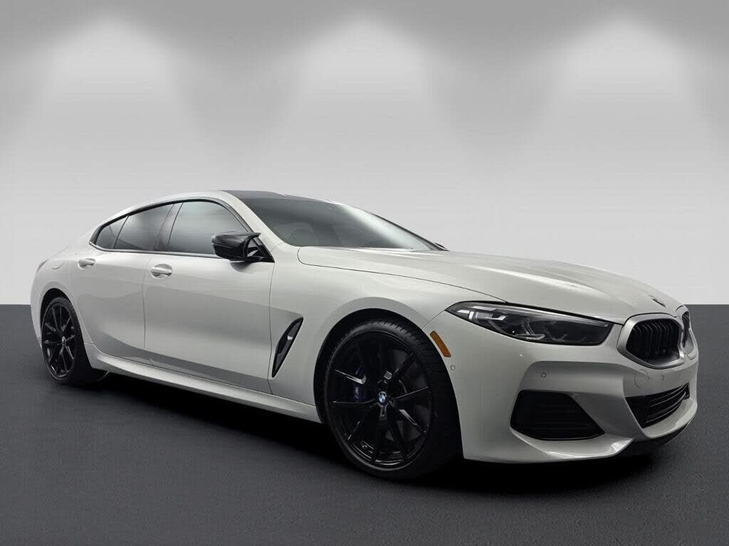 2023 BMW M8