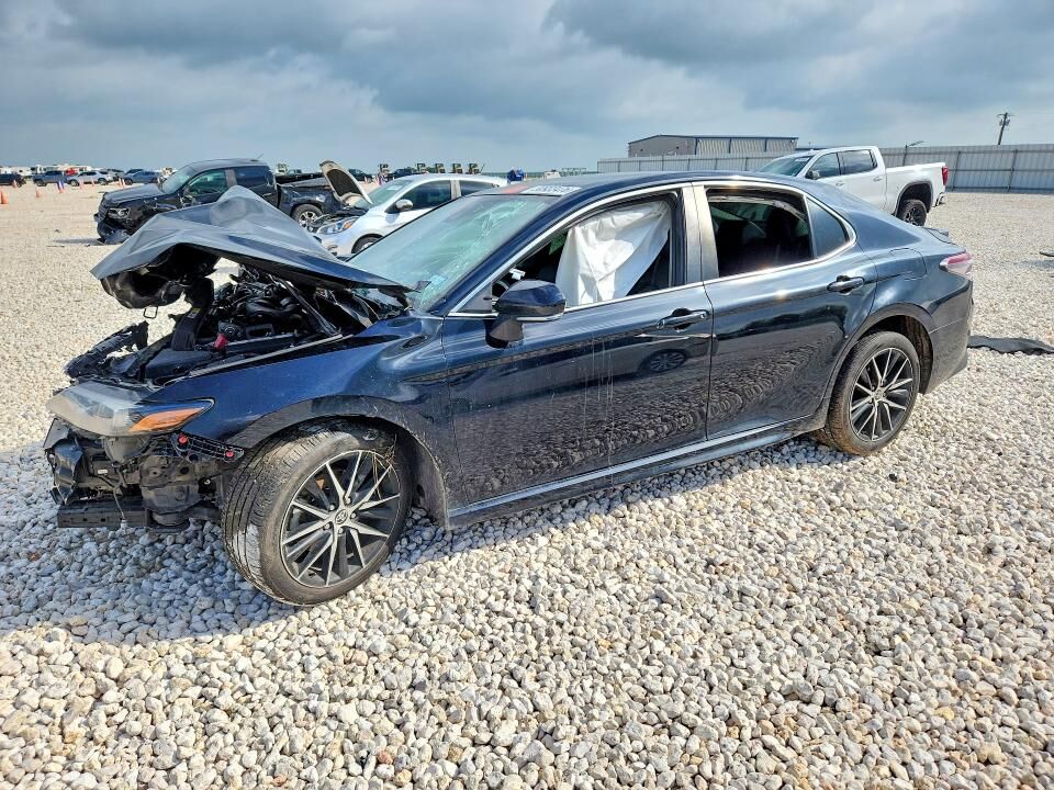 2022 TOYOTA Camry