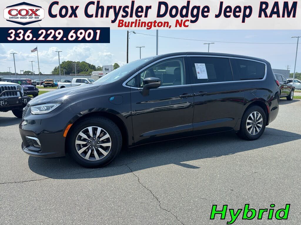 2023 CHRYSLER Pacifica