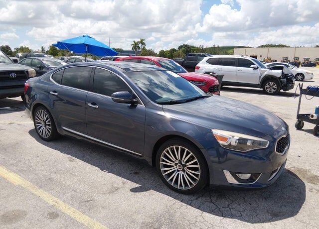 2014 KIA Cadenza